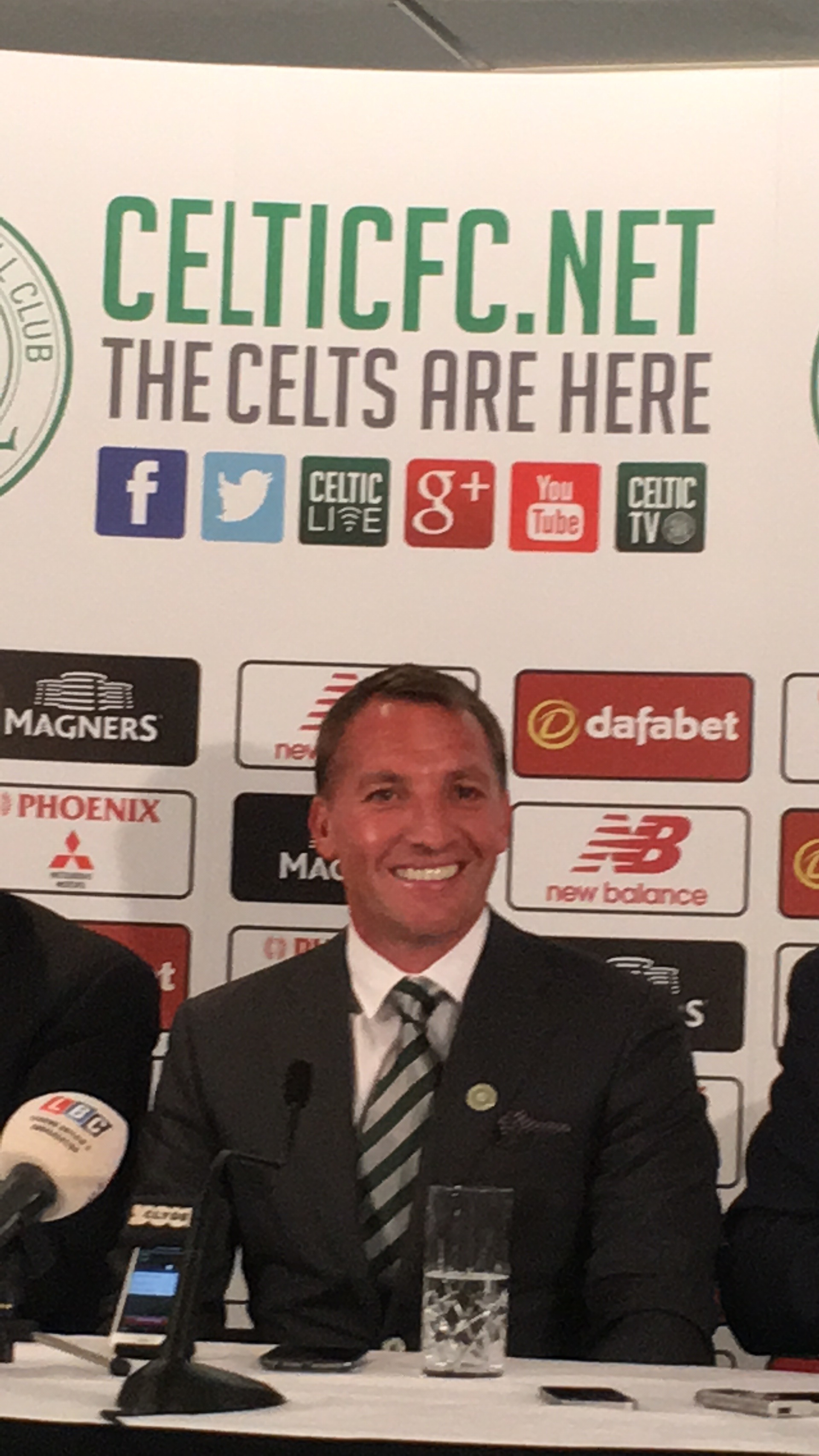 <strong>Brendan Rodgers – Lets Go Round Again</strong>